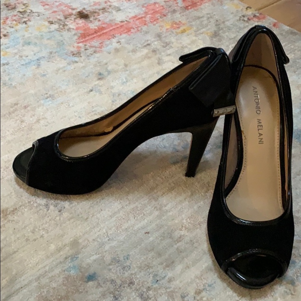 Shoes - Picture 2 of 9